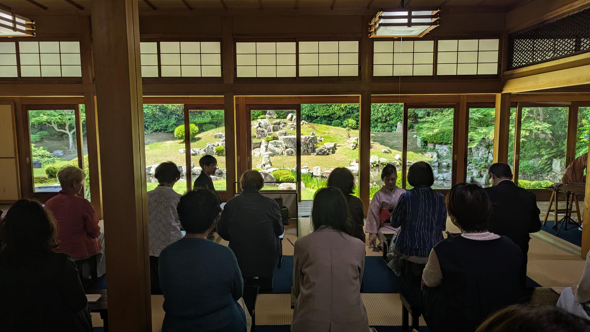 萬福寺庭園とお茶席(上田宗箇流)