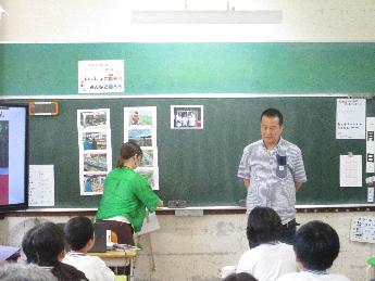 キムチ工房りはら 李原邦政さんの授業の様子
