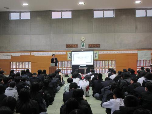 益田中学校で行われた際の写真