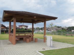 平田公園にあるあずまやの写真