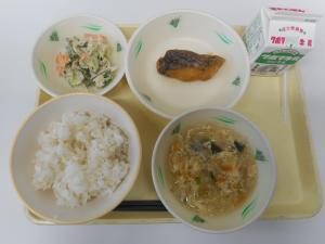 5月8日の給食の写真