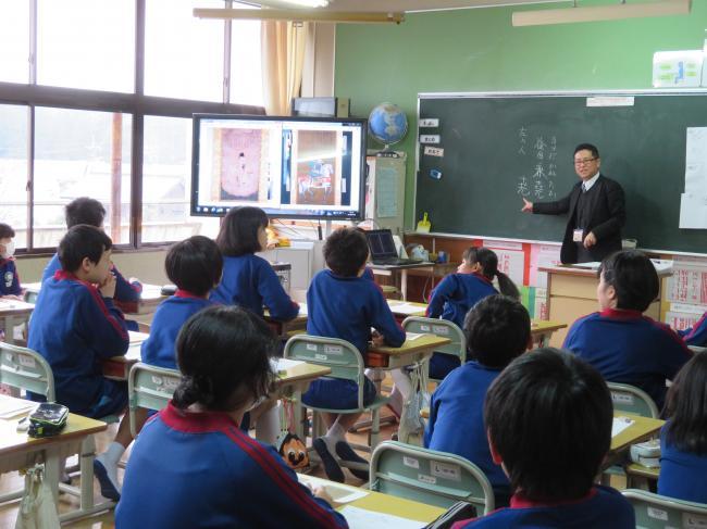 吉田南小学校での授業風景の写真