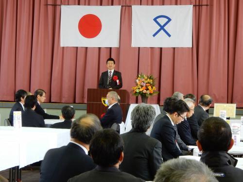 二条ふるさとづくり大賞受章式にて挨拶をする市長の様子の写真