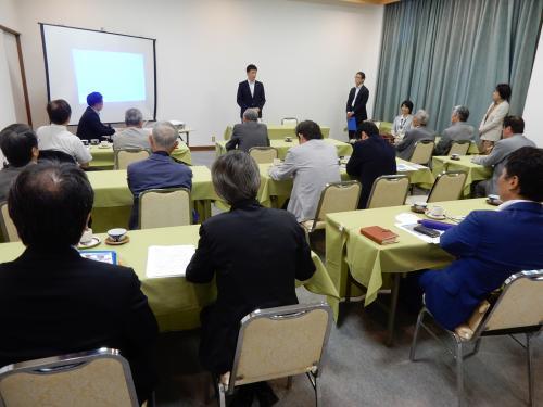 益田鹿足歯科医師会総会にて挨拶を述べる市長の写真