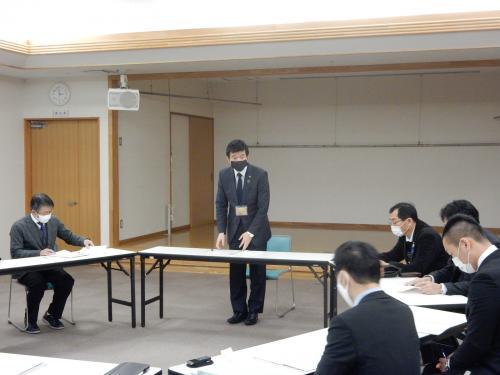 意見交換会が行われている様子の写真