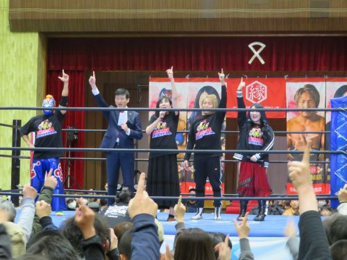 ご縁の国しまねプロレス2026益田大会開会式に出席の市長の写真