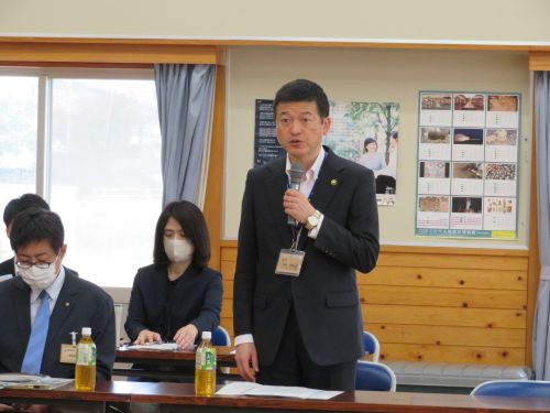 市長との福祉懇談会に出席の市長の写真