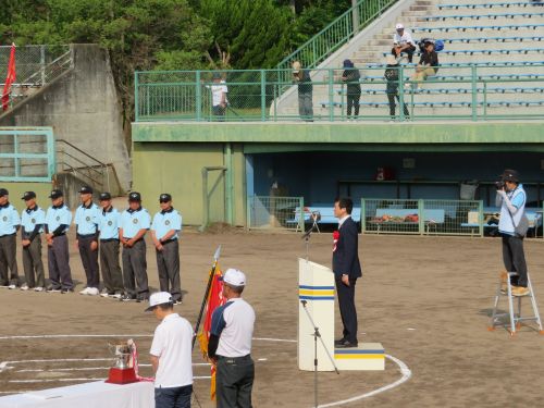 高円宮賜杯第46回全日本学童軟式野球大会マクドナルド・トーナメント島根県予選会開会式に出席の市長の写真