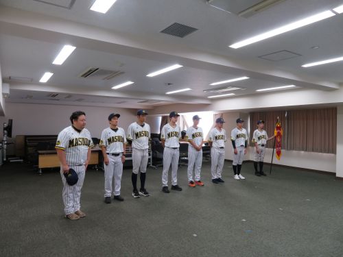 全国官公庁野球連盟第77回中央大会出場報告会の写真