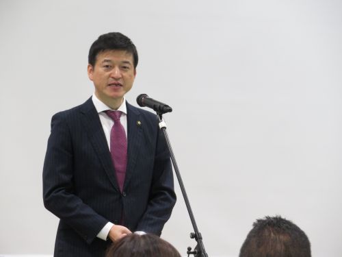 第4回岩本薫記念益田杯決勝戦表彰式に出席の市長の写真