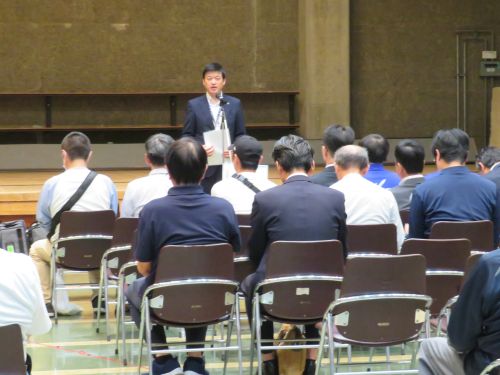 第19回萩・石見空港マラソン全国大会サポートスタッフ説明会に出席の市長の写真