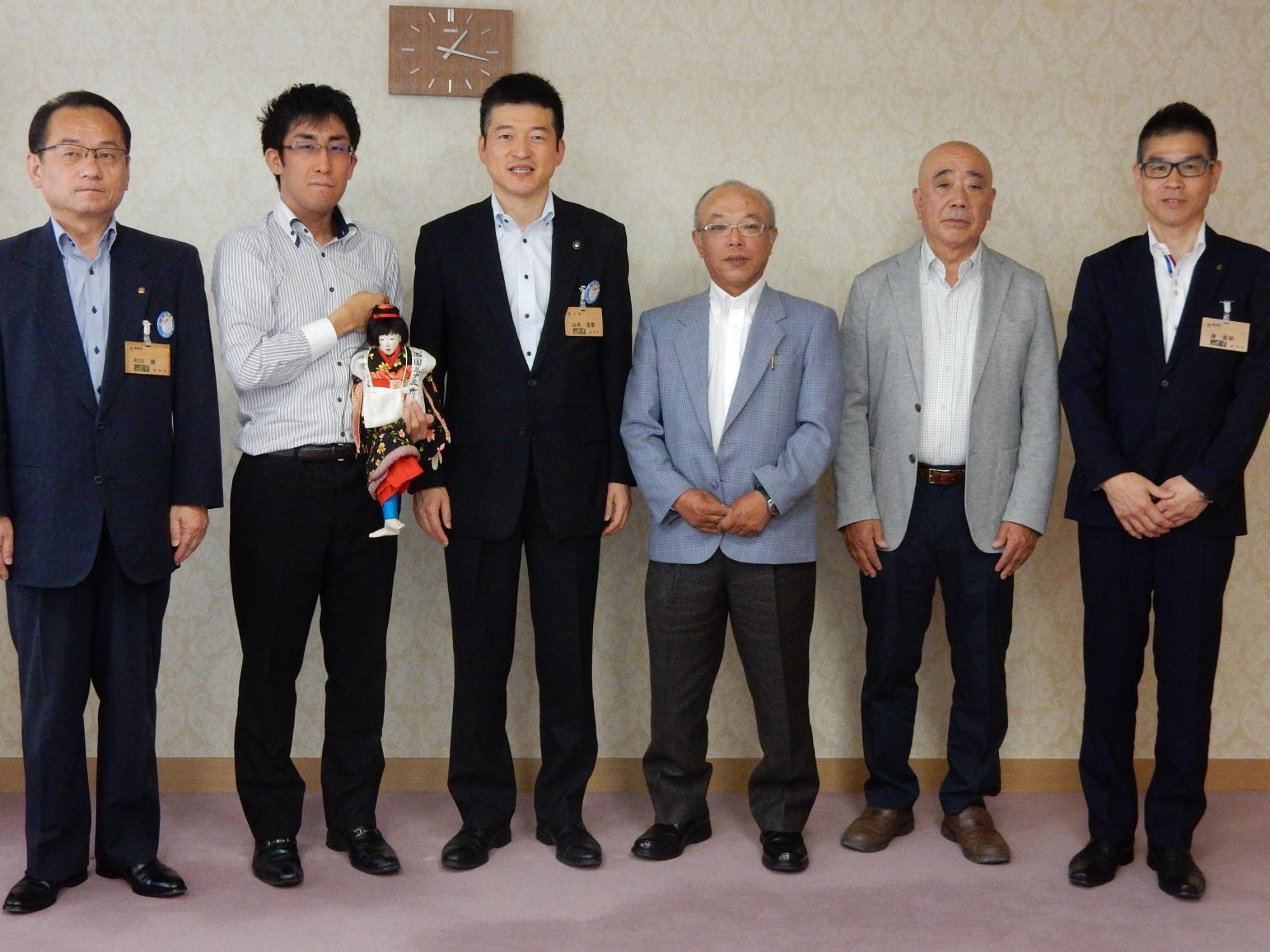 糸操り帰国報告会に参加された方々ので集合写真
