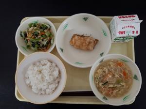 5月8日の給食の写真