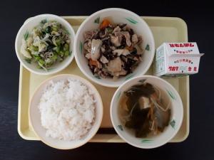 4月27日の給食の写真